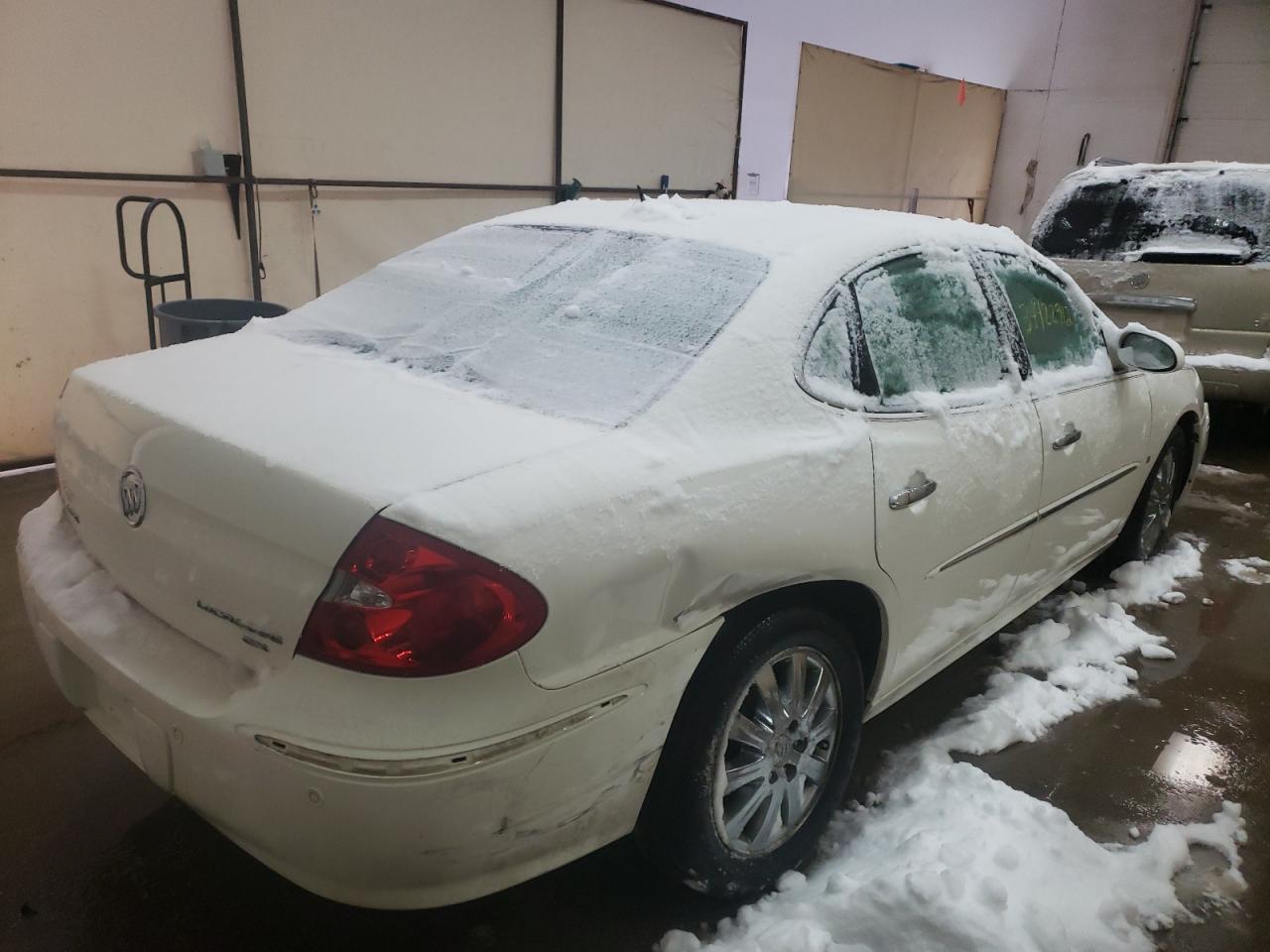 Photo 4 from auction – 2008 BUICK LACROSSE C with VIN 2G4WD582681189394