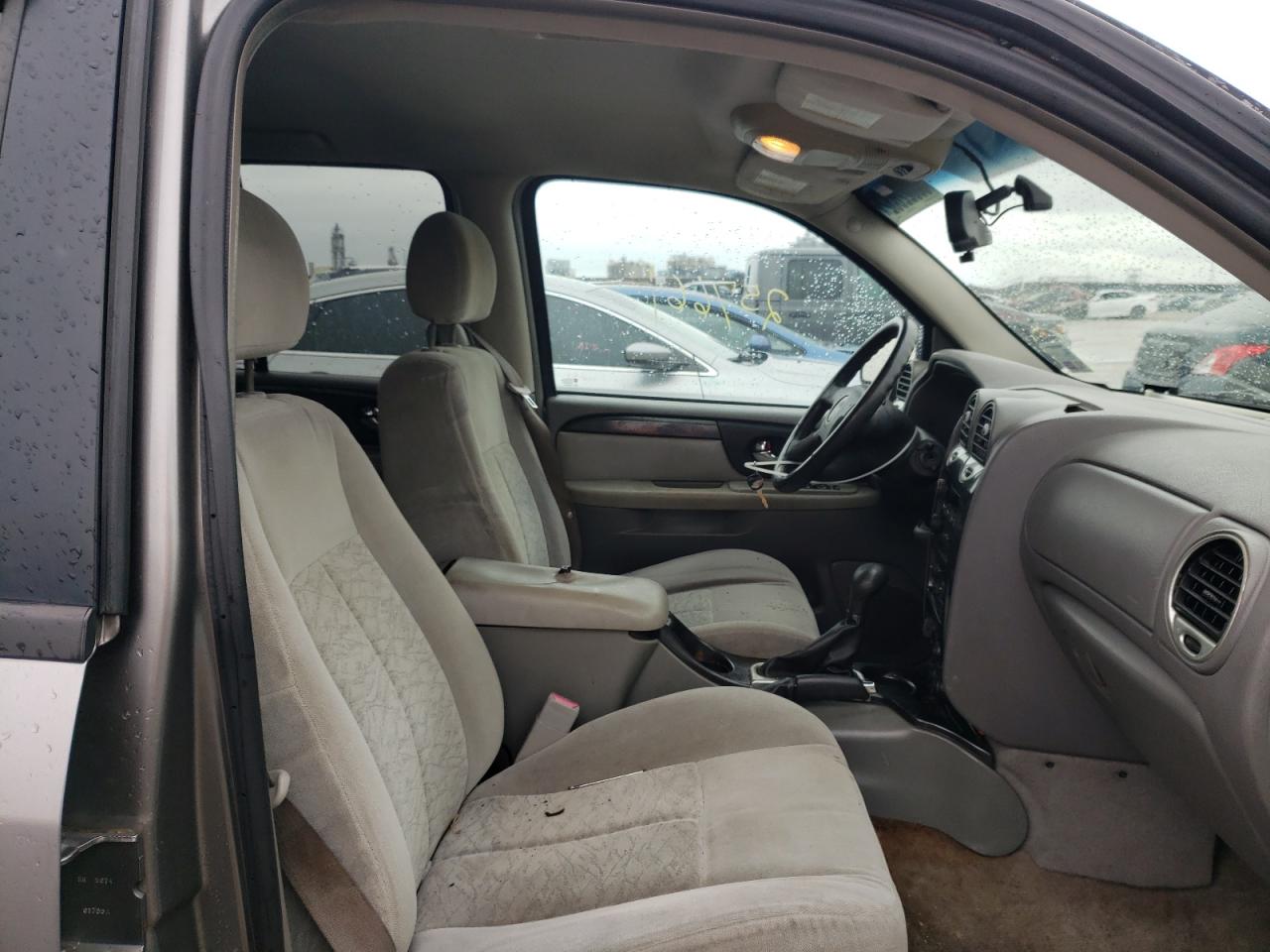 Photo 5 from auction – 2005 GMC ENVOY with VIN 1GKDT13S652315073