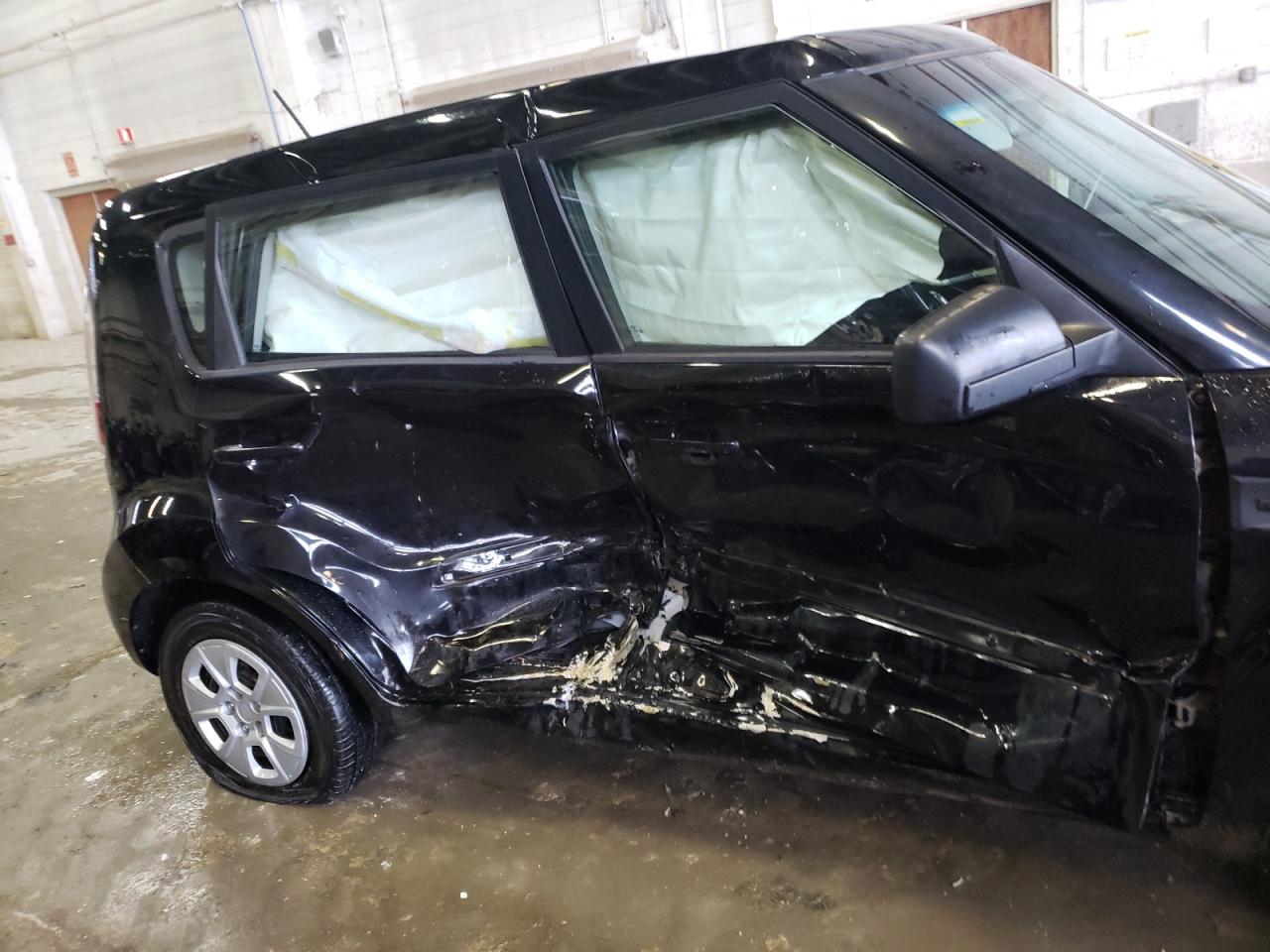 Photo 9 from auction – 2011 KIA SOUL with VIN KNDJT2A14B7294222
