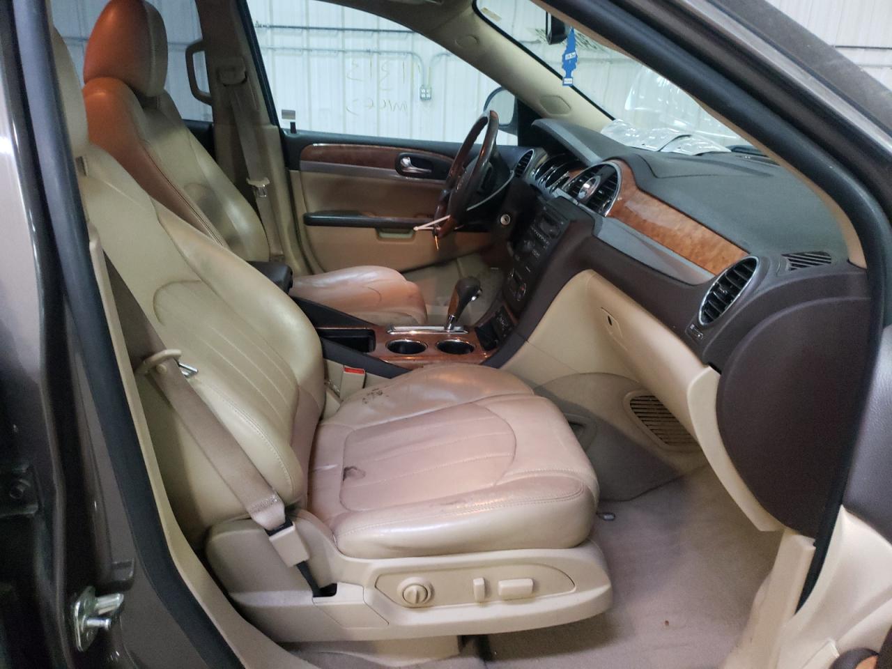 Photo 5 from auction – 2010 BUICK ENCLAVE with VIN 5GALVCED1AJ245415