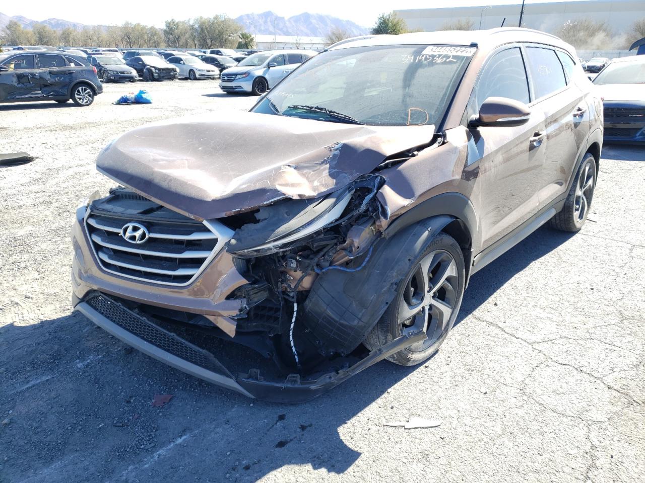 Photo 2 from auction – 2017 HYUNDAI TUCSON LIM with VIN KM8J3CA24HU532297