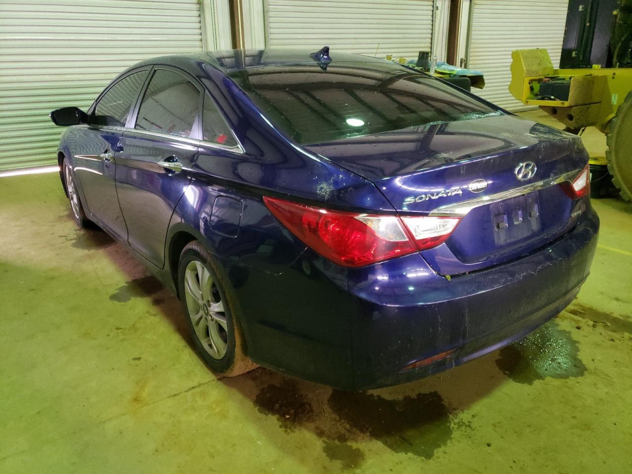 Photo 3 from auction – 2011 HYUNDAI SONATA SE with VIN 5NPEC4AC9BH021187