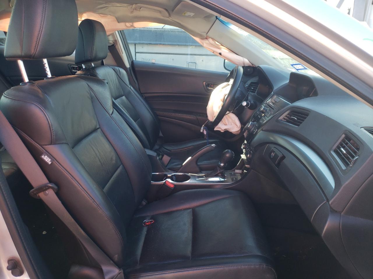 صورة رقم 5 من المزاد - 2014 ACURA ILX 20 مع VIN 19VDE1F3XEE015252