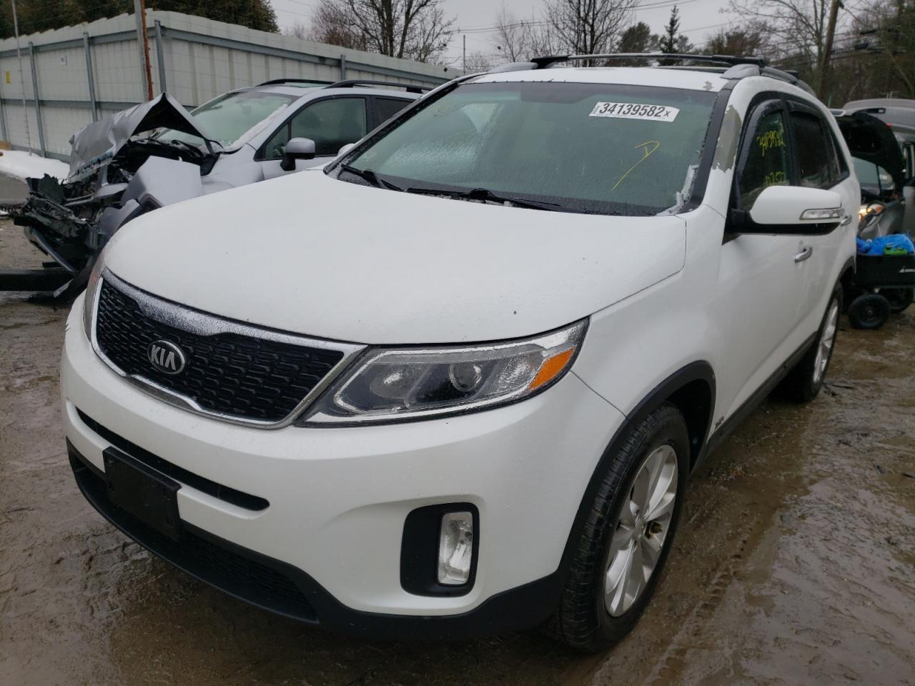 Photo 2 from auction – 2014 KIA SORENTO EX with VIN 5XYKUDA76EG482488