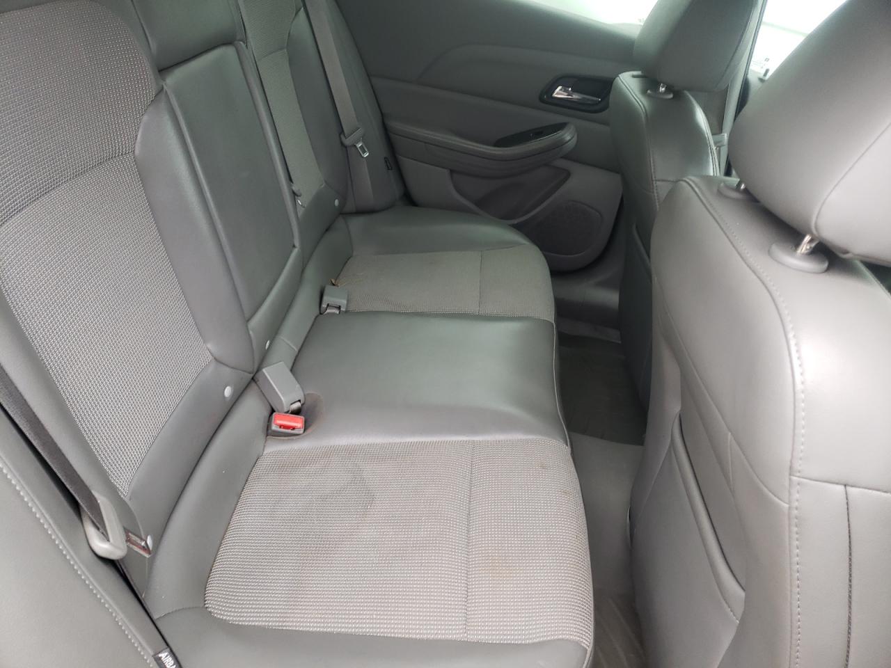 Photo 6 from auction – 2015 CHEVROLET MALIBU 1LT with VIN 1G11C5SL0FF237697