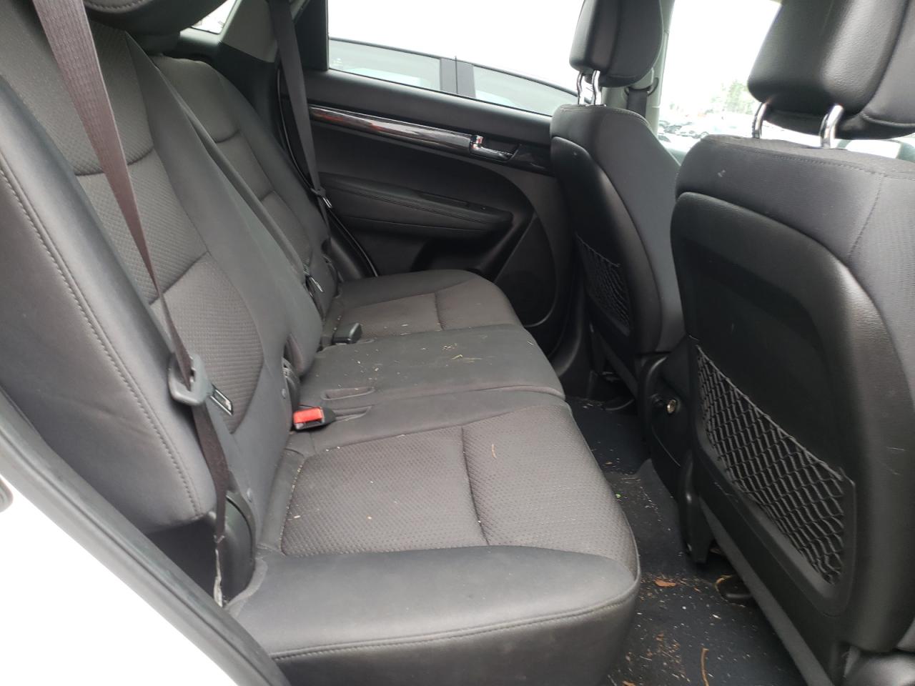 Photo 6 from auction – 2011 KIA SORENTO BA with VIN 5XYKT3A11BG087543