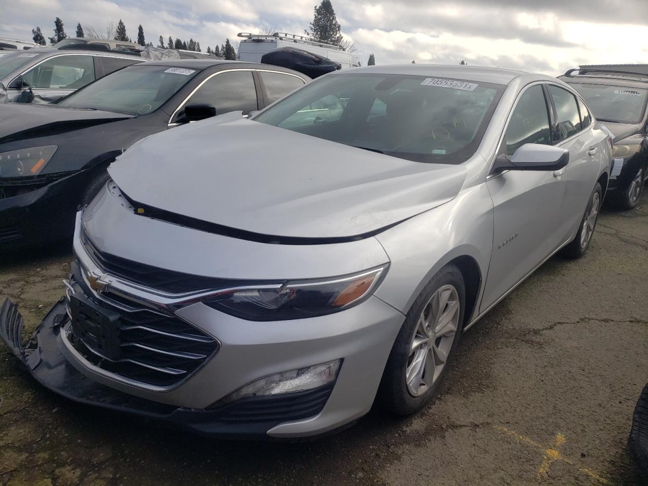 Photo 2 from auction – 2019 CHEVROLET MALIBU LT with VIN 1G1ZD5ST0KF213166