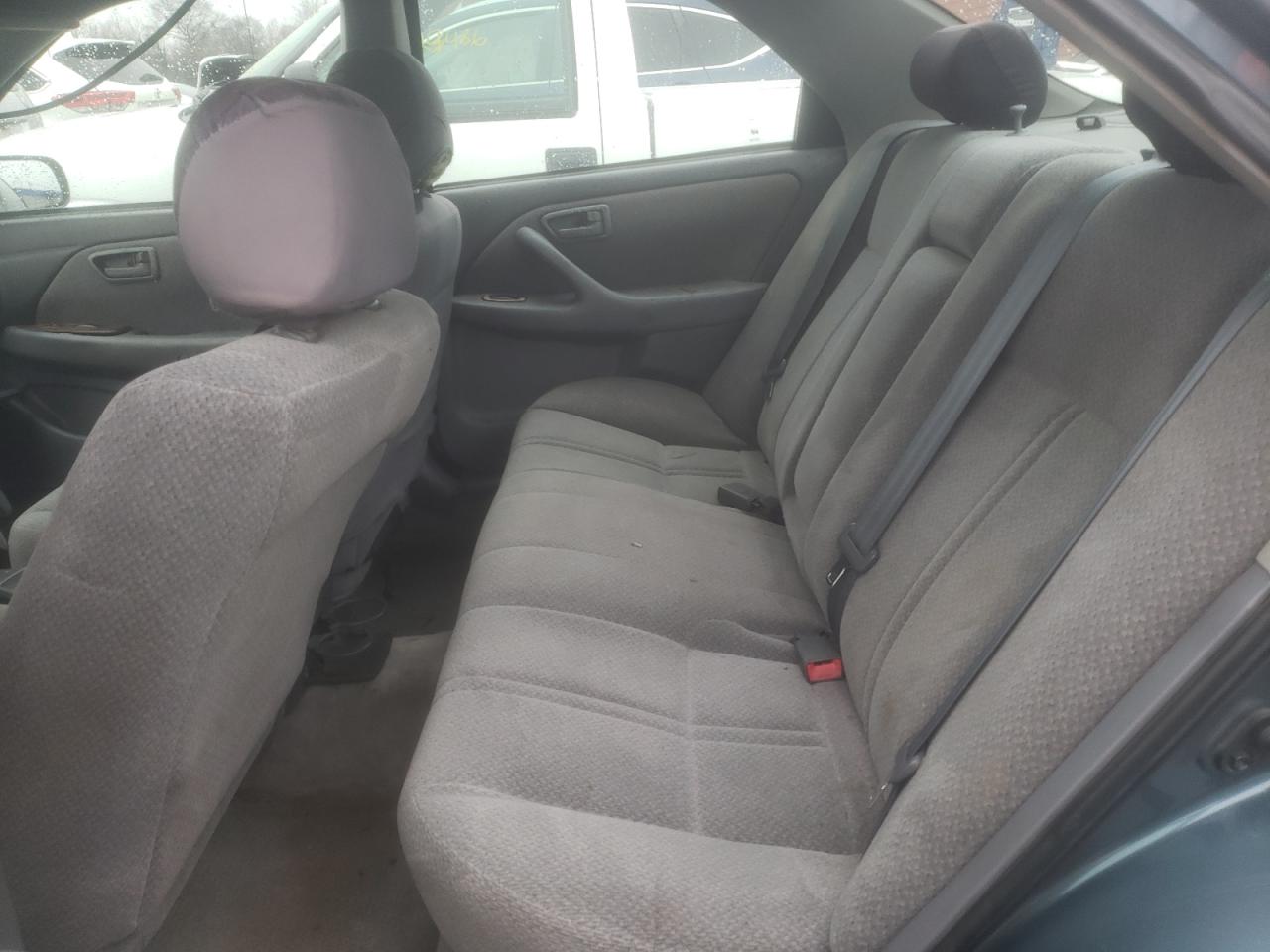 Photo 6 from auction – 2000 TOYOTA CAMRY LE with VIN 4T1BF28K7YU936691