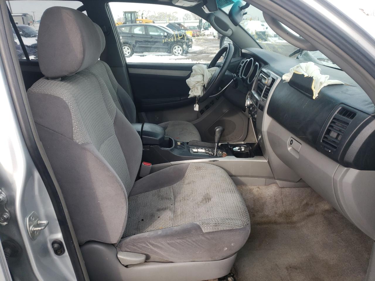 Фото 5 с аукциона – 2004 TOYOTA 4RUNNER SR с VIN JTEBT14RX40034219