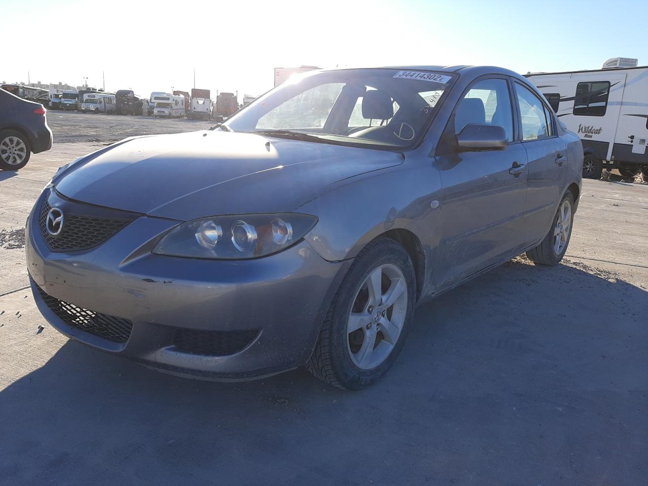 Photo 2 from auction – 2006 MAZDA 3 with VIN JM1BK32F661474429