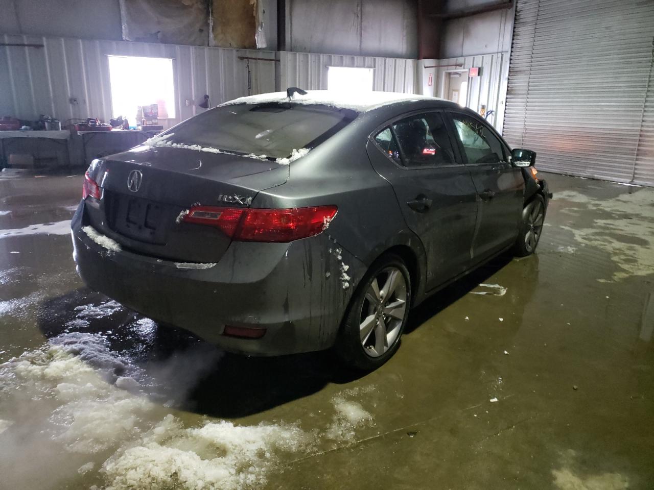 Photo 4 from auction – 2013 ACURA ILX 24 PRE with VIN 19VDE2E55DE000925