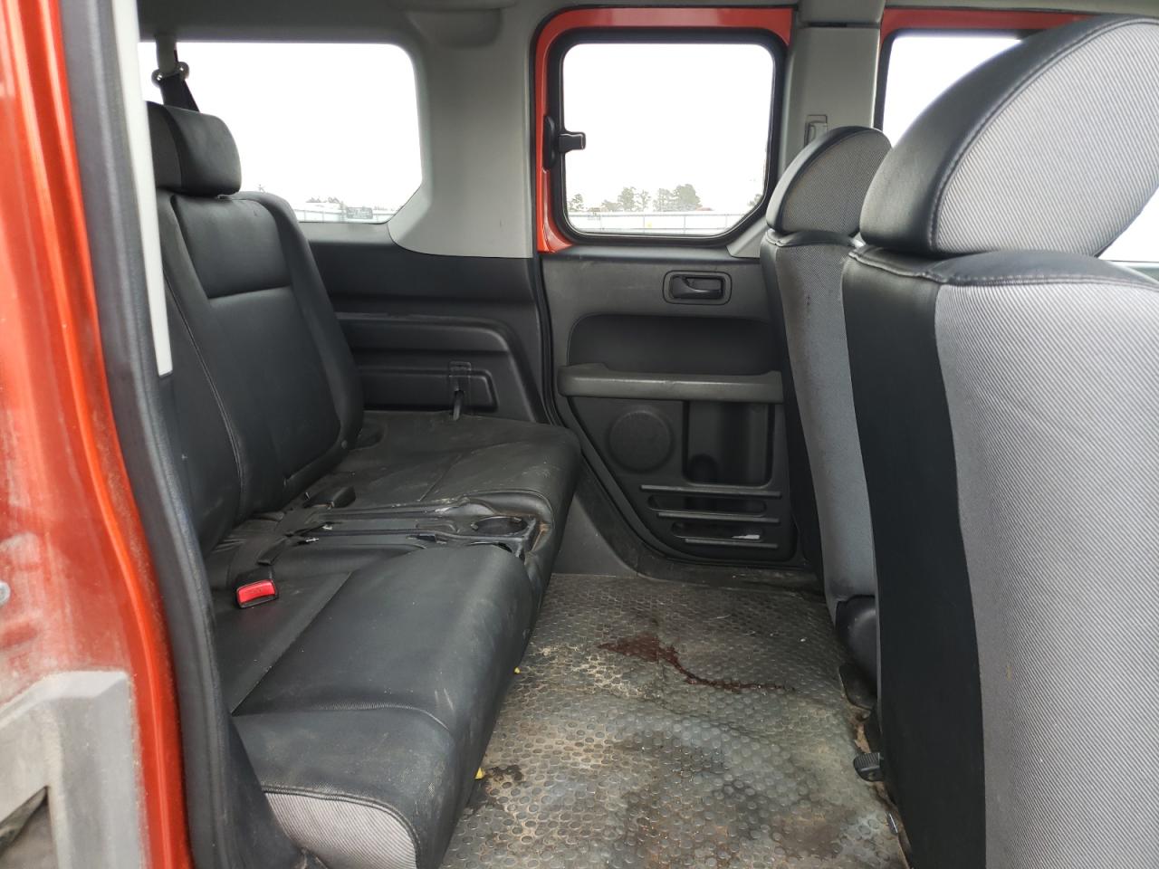 Photo 6 from auction – 2005 HONDA ELEMENT with VIN 5J6YH18375L012808