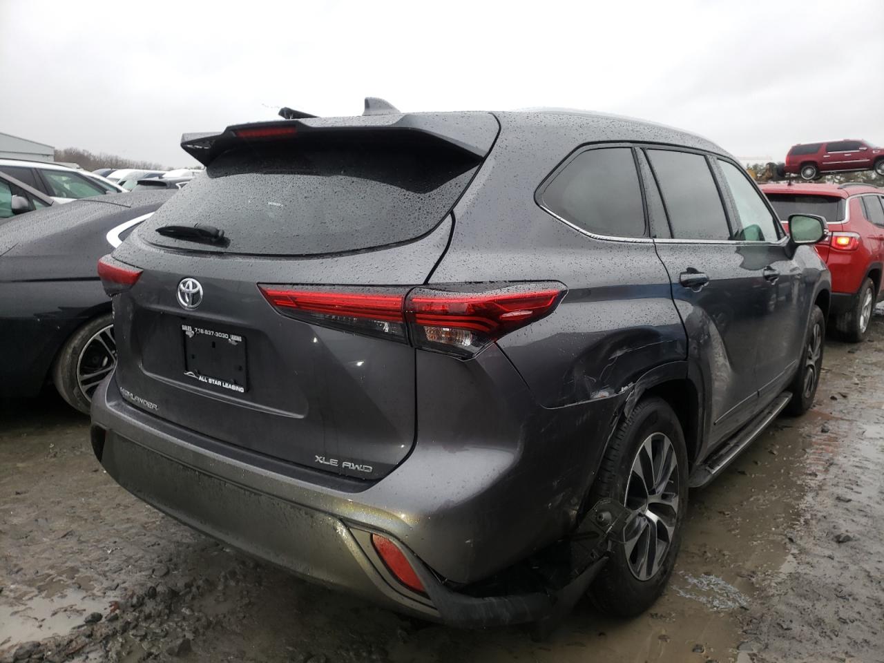 Photo 4 from auction – 2022 TOYOTA HIGHLANDER with VIN 5TDGZRBH2NS176399