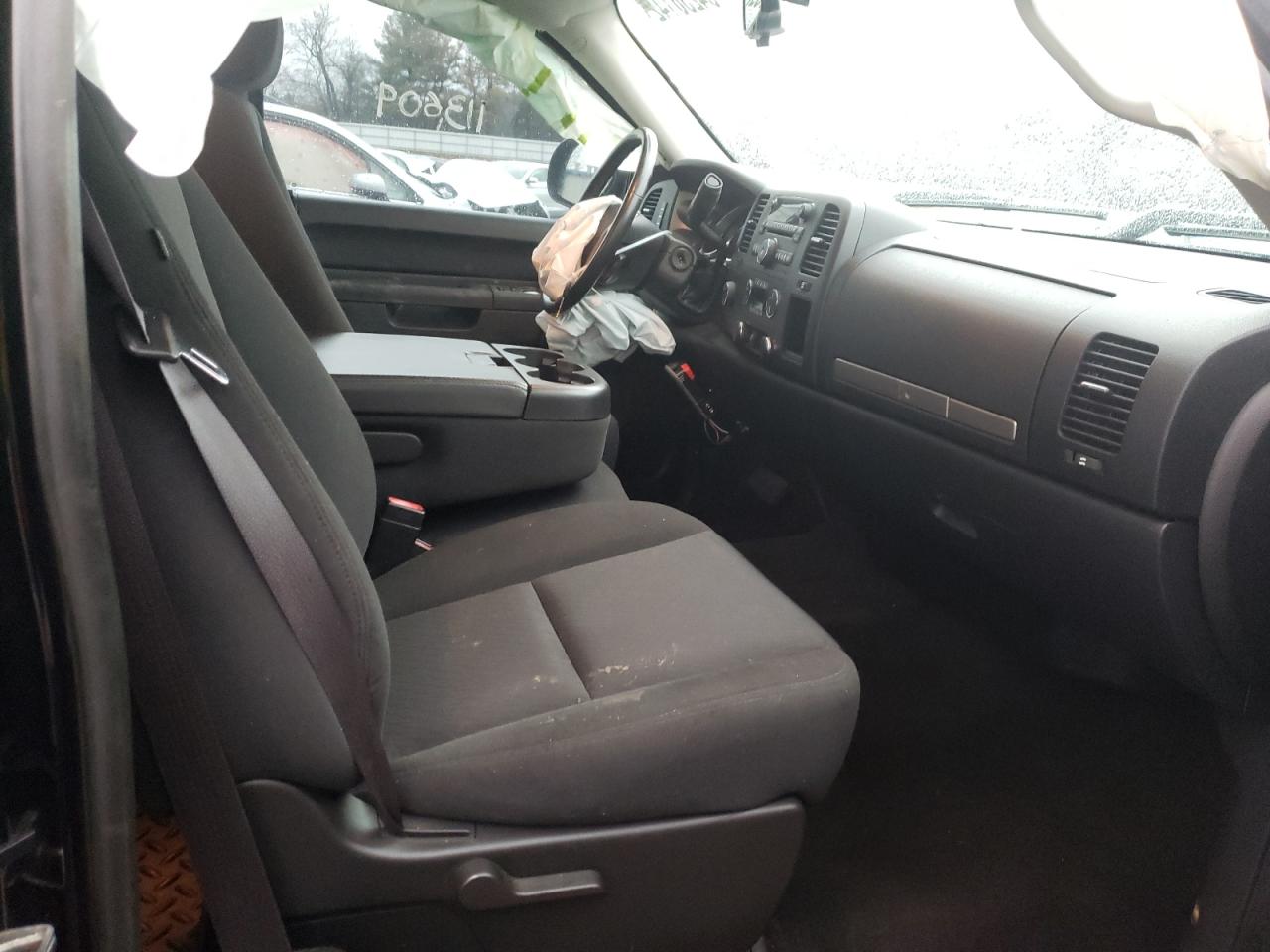 Photo 5 from auction – 2011 CHEVROLET SILVERADO with VIN 1GCRKSE35BZ444246