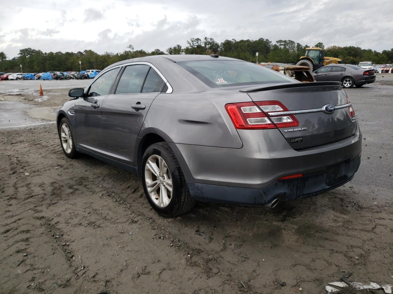 Photo 3 from auction – 2013 FORD TAURUS SEL with VIN 1FAHP2E86DG161142