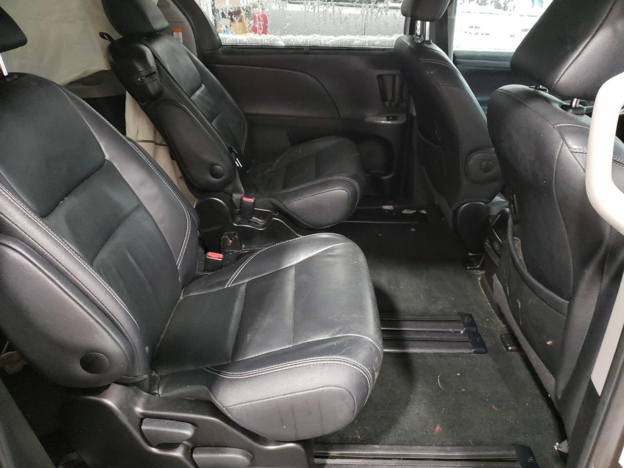 Photo 6 from auction – 2015 TOYOTA SIENNA SPO with VIN 5TDXK3DCXFS569331