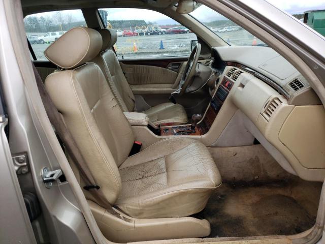 Photo 5 from auction – 1999 MERCEDES-BENZ E 320 with VIN WDBJF65H0XA826967