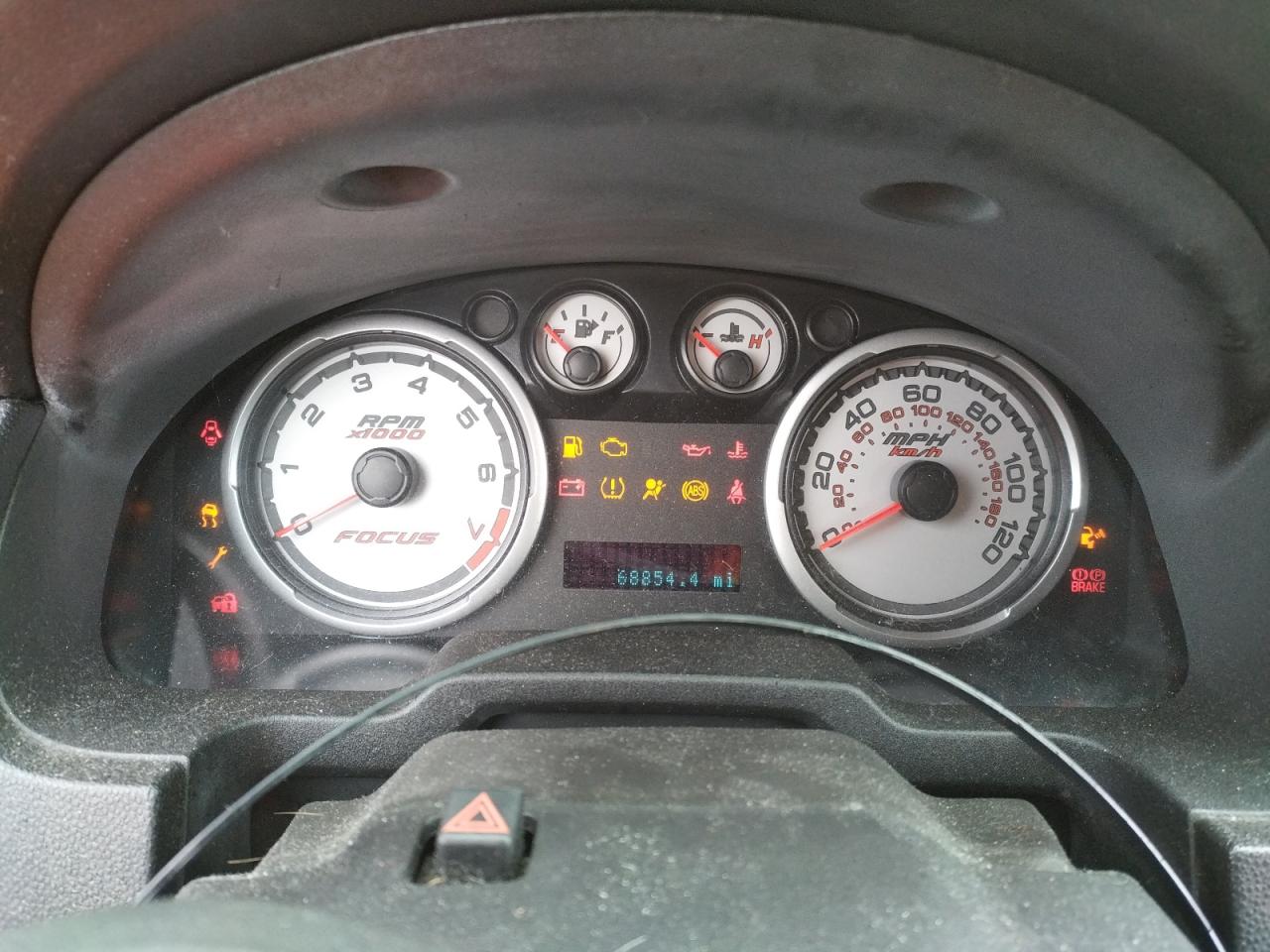 Photo 8 from auction – 2011 FORD FOCUS SE with VIN 1FAHP3FN1BW199617