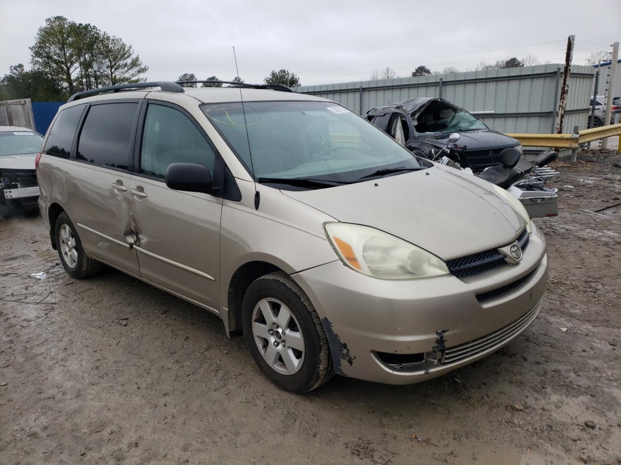 TOYOTA SIENNA CE 2004 with VIN 5TDZA23C94S130903 - Photo from auction