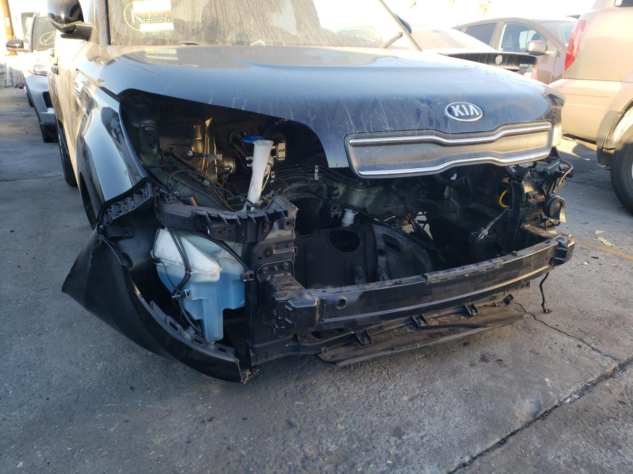 Photo 9 from auction – 2017 KIA SOUL with VIN KNDJN2A23H7497341
