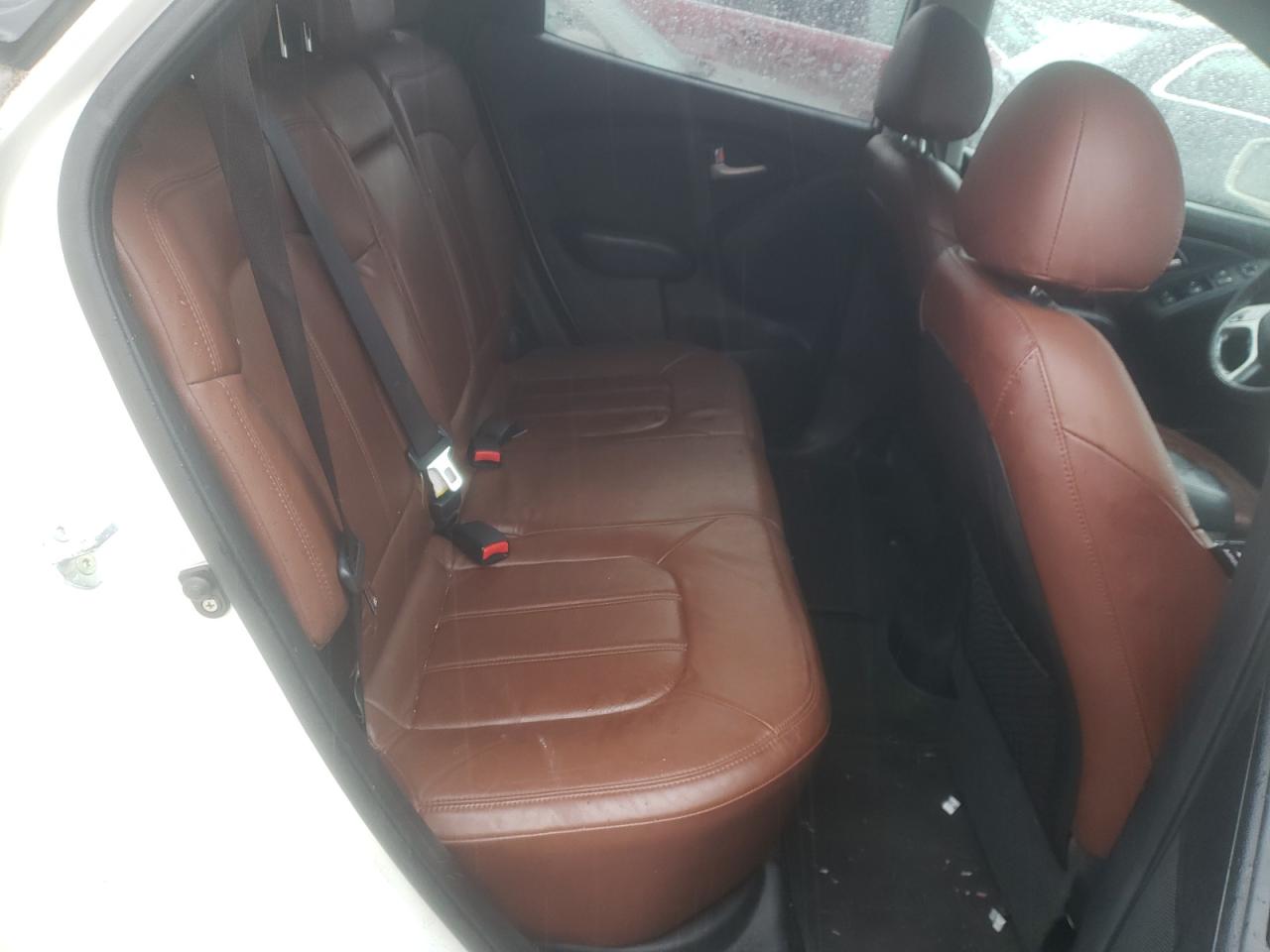 Photo 6 from auction – 2012 HYUNDAI TUCSON GLS with VIN KM8JUCAC4CU506491