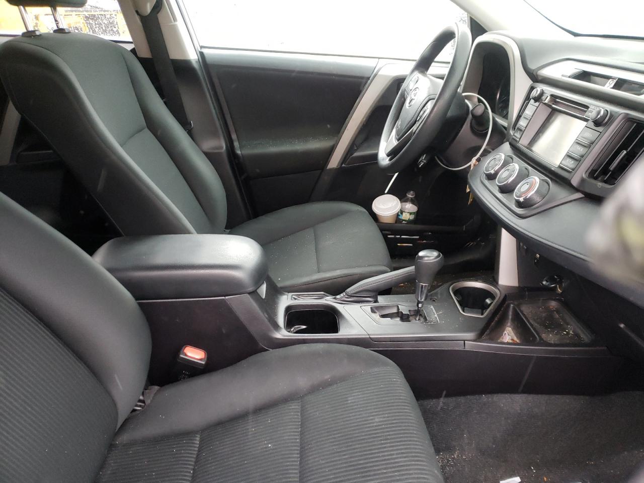 Photo 5 from auction – 2018 TOYOTA RAV4 LE with VIN 2T3BFREV5JW854432