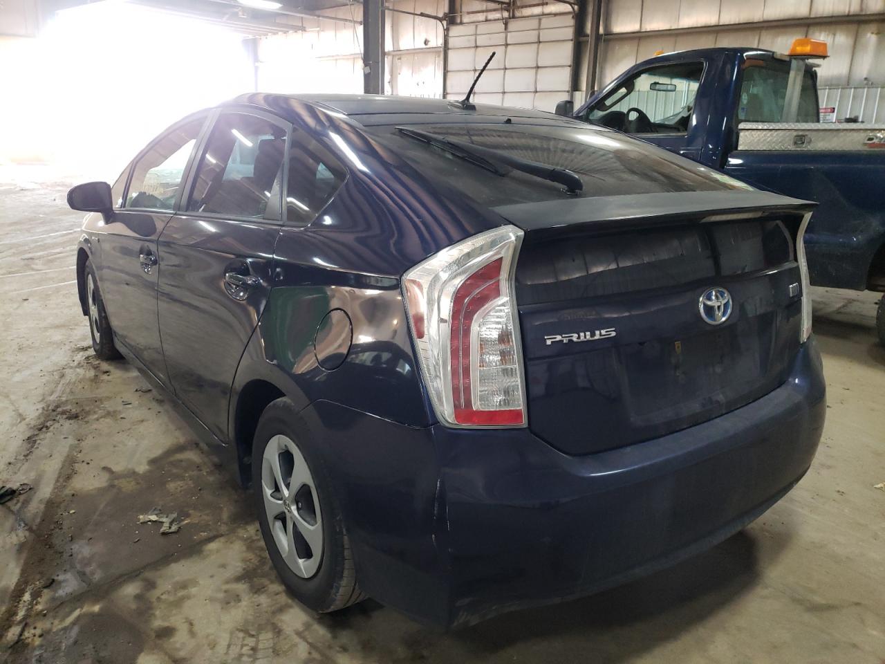 Photo 3 from auction – 2012 TOYOTA PRIUS with VIN JTDKN3DUXC1553391