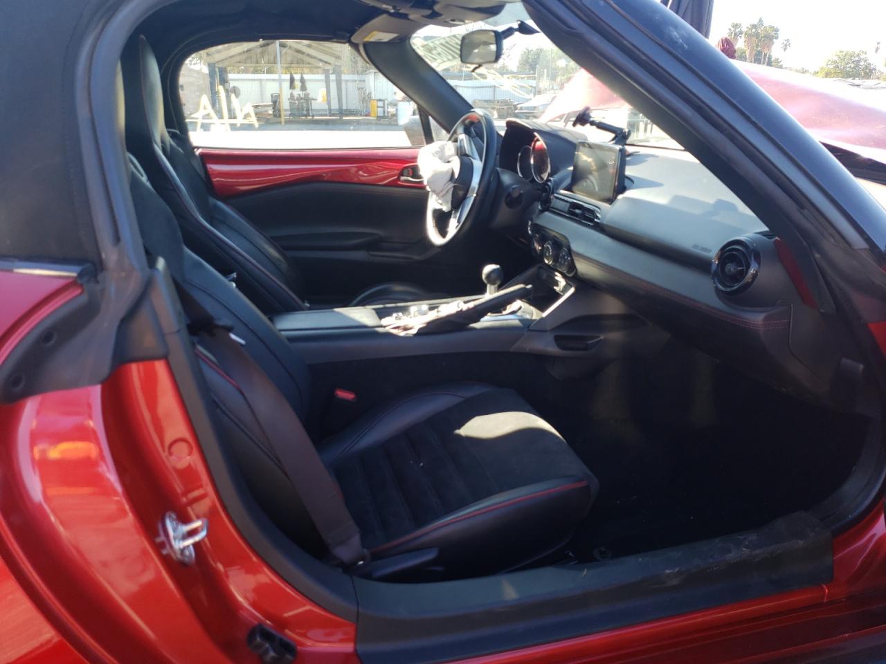 Photo 5 from auction – 2019 MAZDA MX-5 MIATA with VIN JM1NDAC79K0310157