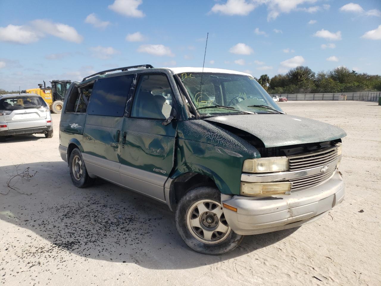 Photo 1 from auction – 1999 CHEVROLET ASTRO with VIN 1GNDM19W1XB104084