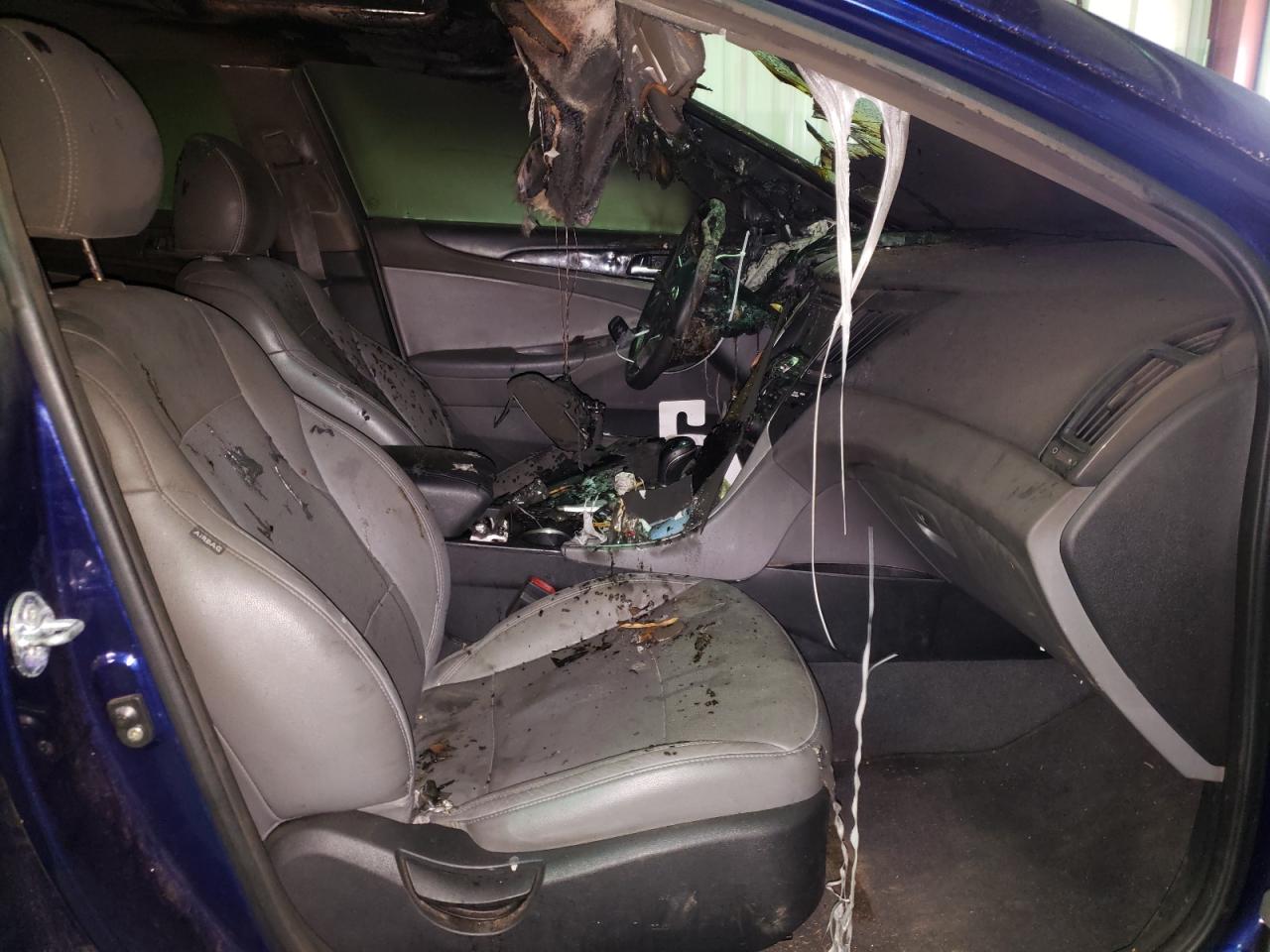 Photo 5 from auction – 2011 HYUNDAI SONATA SE with VIN 5NPEC4AC9BH021187