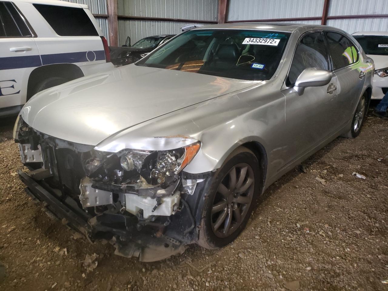 Photo 2 from auction – 2007 LEXUS LS 460L with VIN JTHGL46F675013663