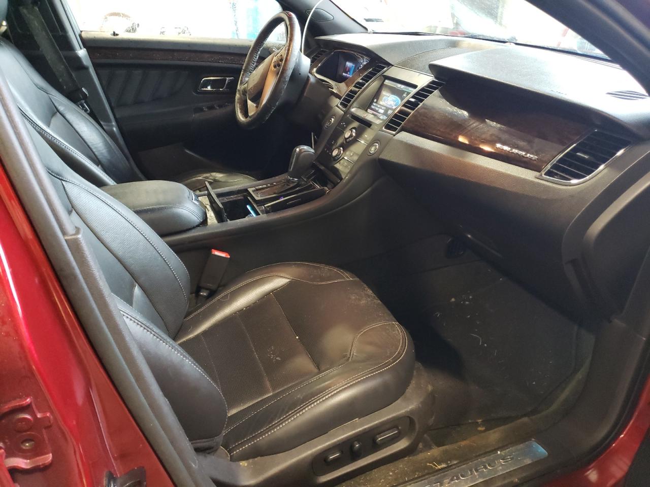 Photo 5 from auction – 2014 FORD TAURUS LIM with VIN 1FAHP2F82EG161851