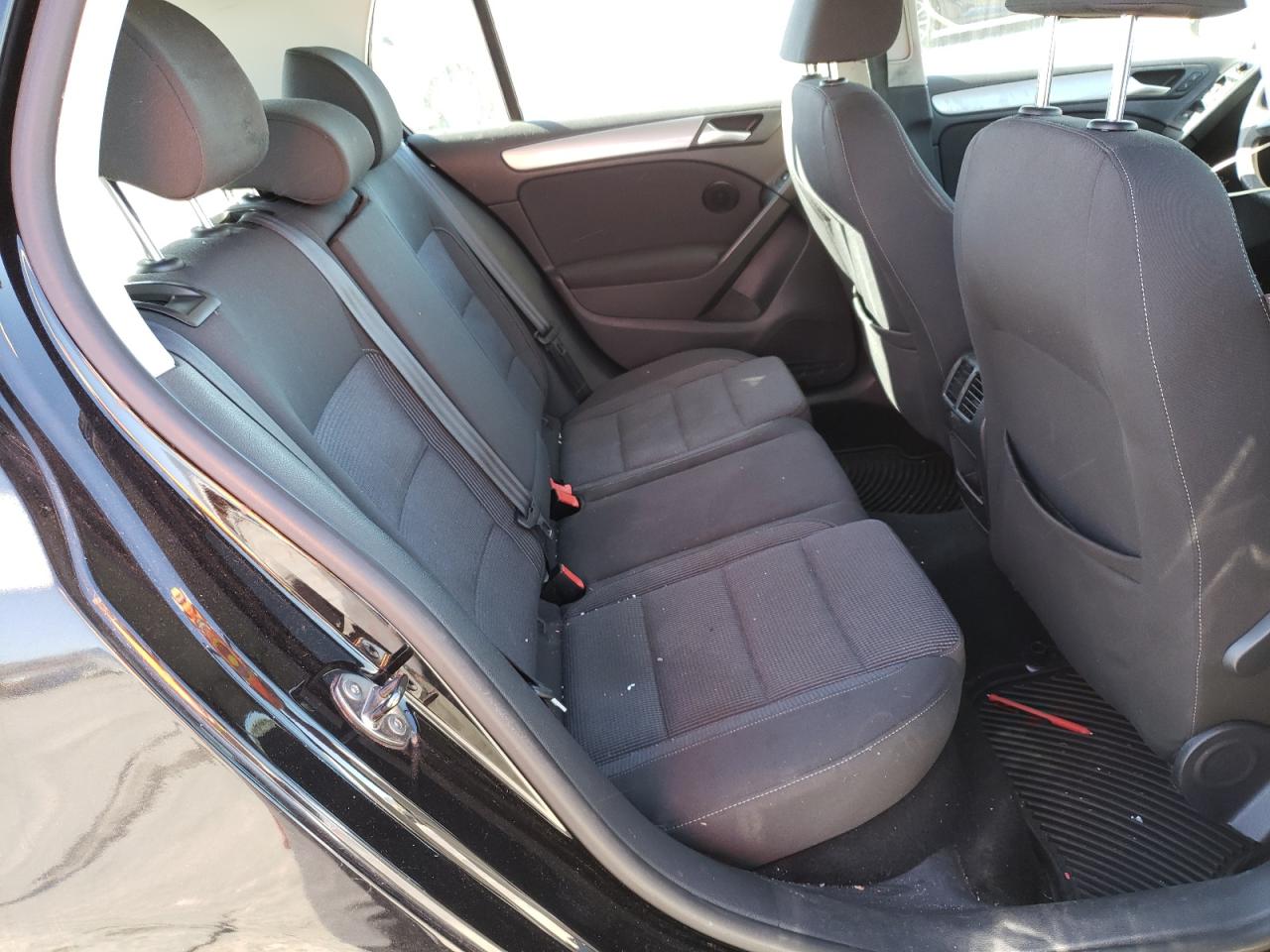 Photo 6 from auction – 2012 VOLKSWAGEN GOLF with VIN WVWDB7AJ7CW129902