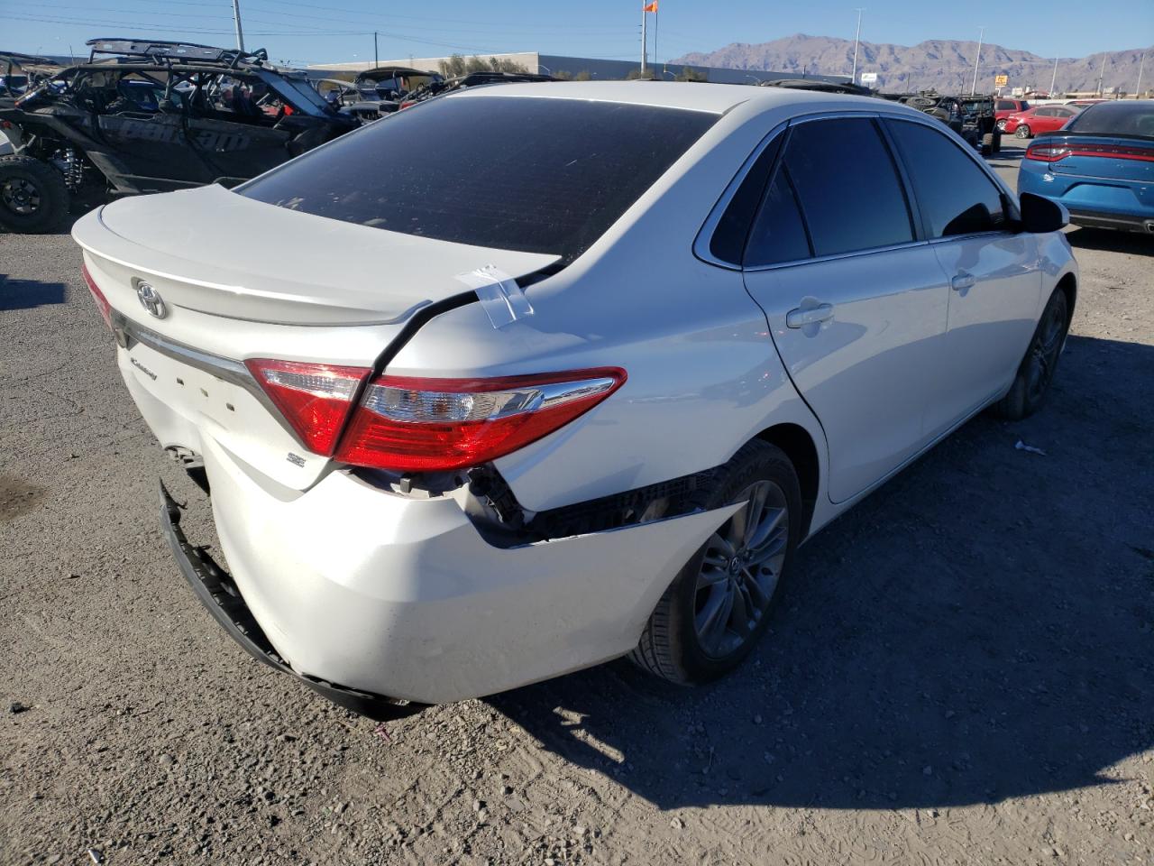 Photo 4 from auction – 2016 TOYOTA CAMRY LE with VIN 4T1BF1FK4GU229236