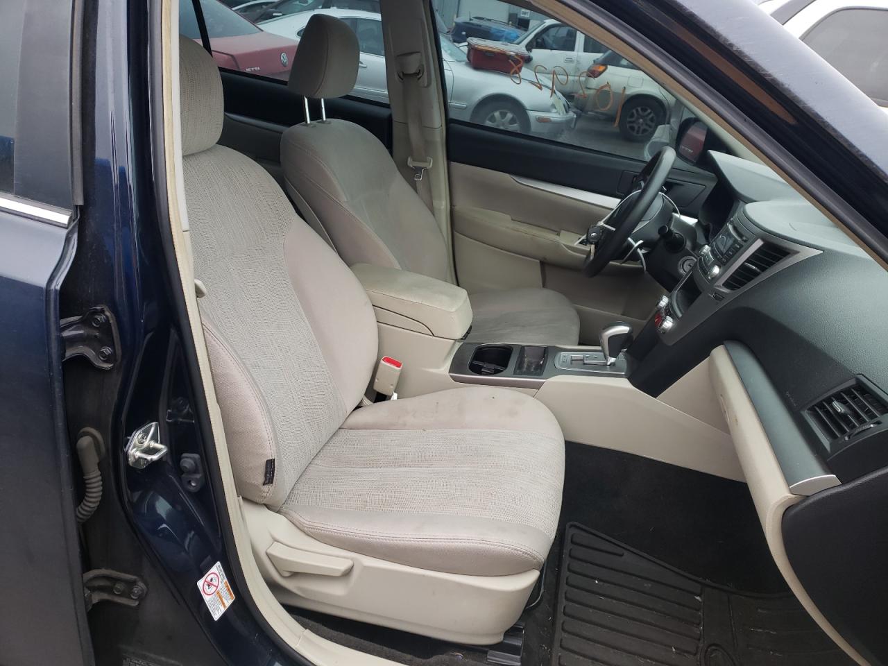 Photo 5 from auction – 2014 SUBARU LEGACY 2.5 with VIN 4S3BMBA66E3005317