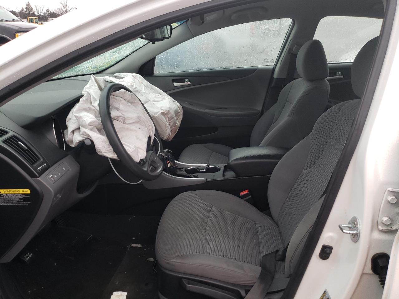 Photo 5 from auction – 2014 HYUNDAI SONATA GLS with VIN 5NPEB4AC2EH815858