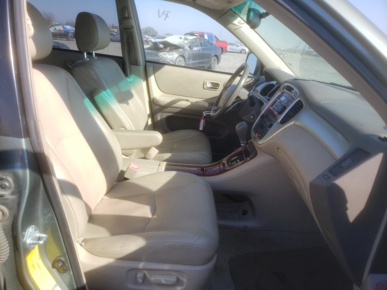 Photo 5 from auction – 2006 TOYOTA HIGHLANDER with VIN JTEEP21A060152868