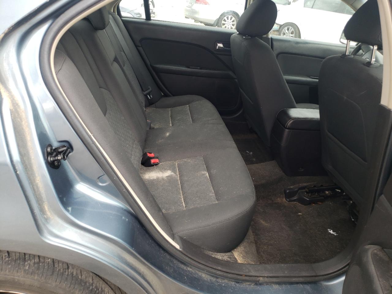 Photo 6 from auction – 2011 FORD FUSION SE with VIN 3FAHP0HA2BR138725