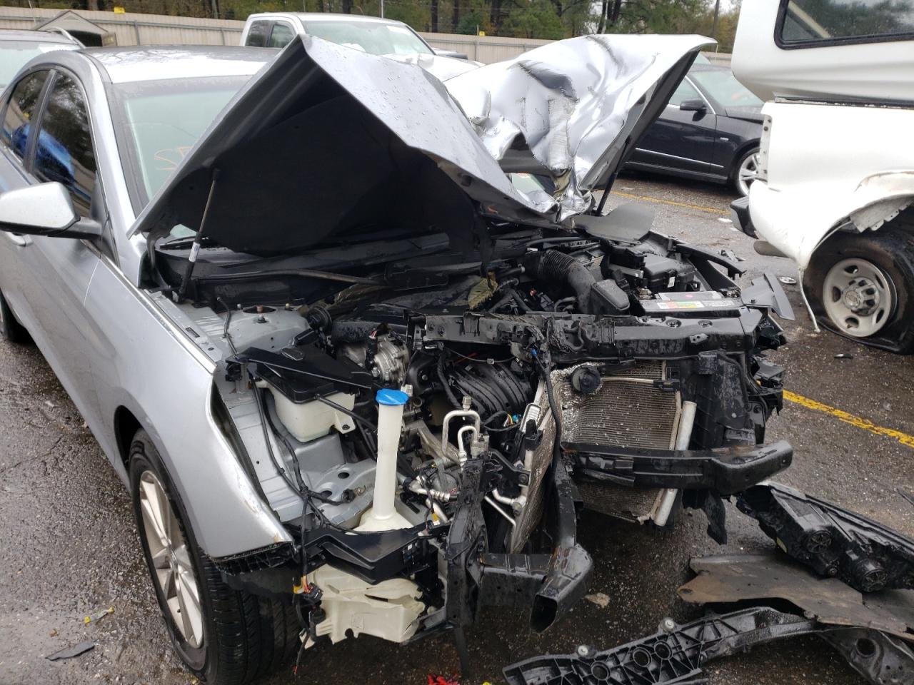 Photo 9 from auction – 2016 HYUNDAI SONATA SE with VIN 5NPE24AF1GH255537