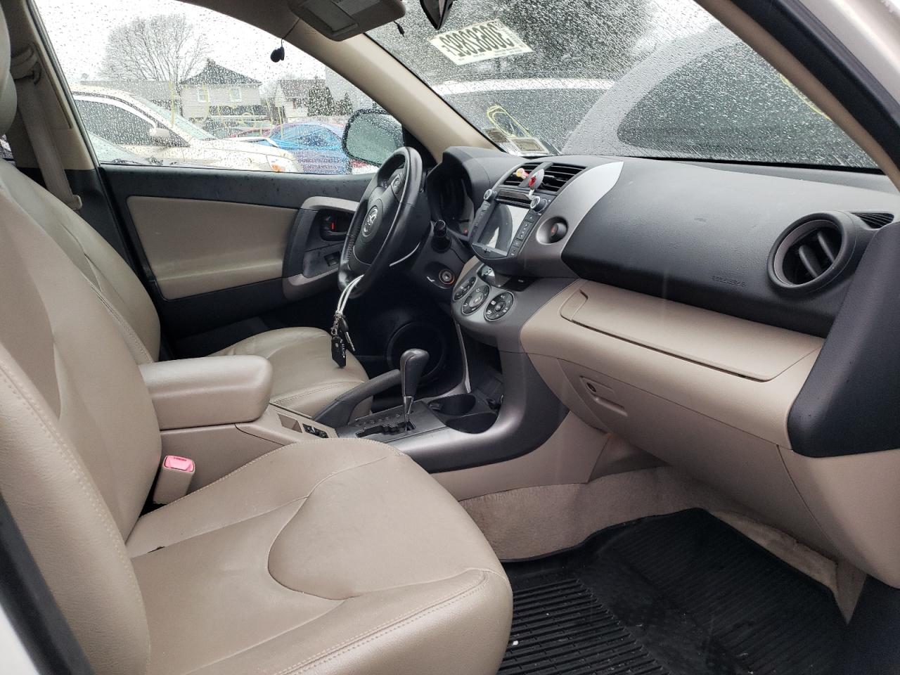 Photo 5 from auction – 2006 TOYOTA RAV4 LIMIT with VIN JTMZD31V965025000