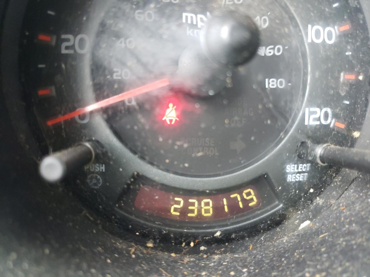 Photo 8 from auction – 2005 HONDA ELEMENT with VIN 5J6YH18375L012808