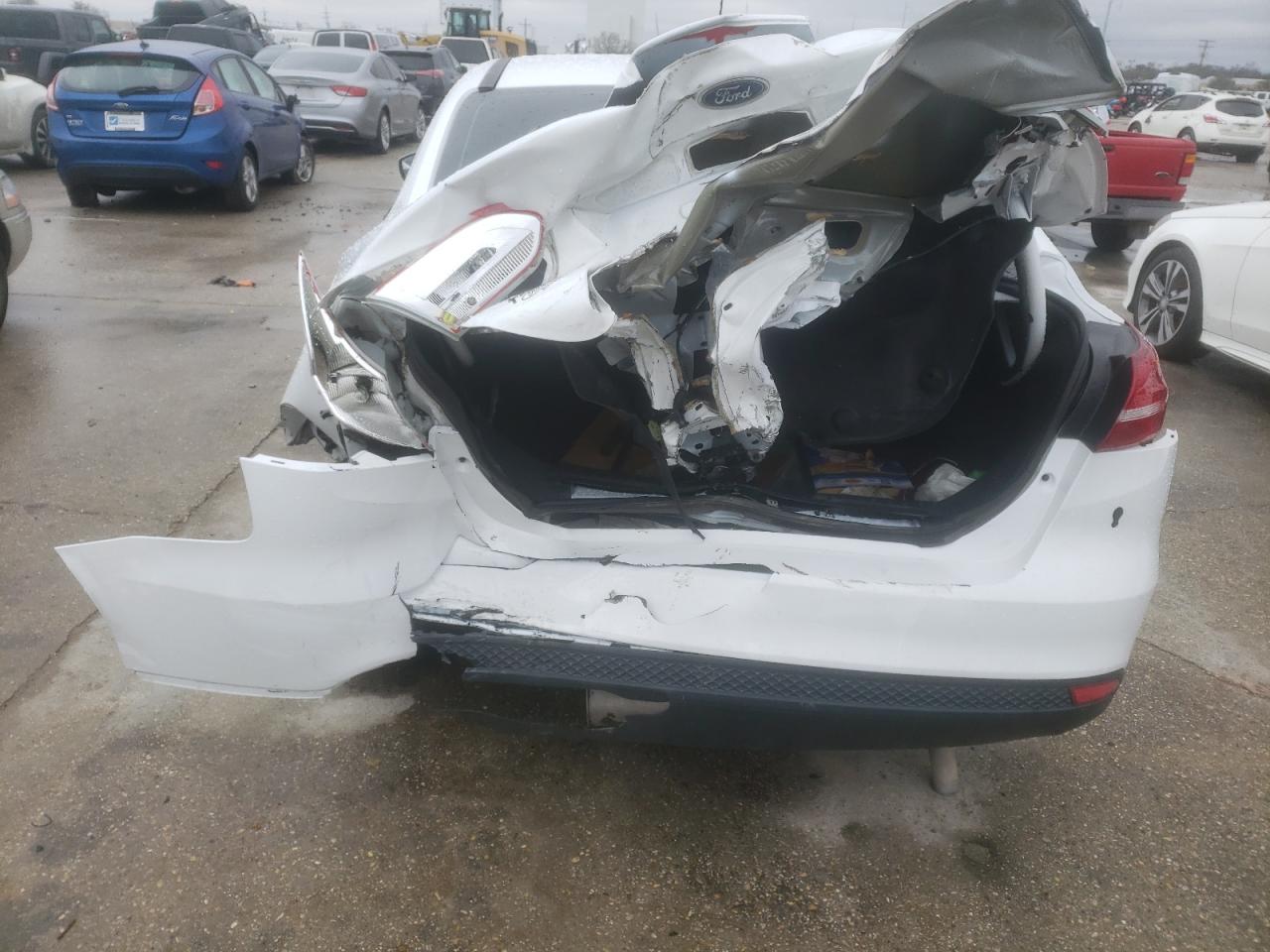 Photo 9 from auction – 2018 FORD FOCUS SE with VIN 1FADP3F25JL265803