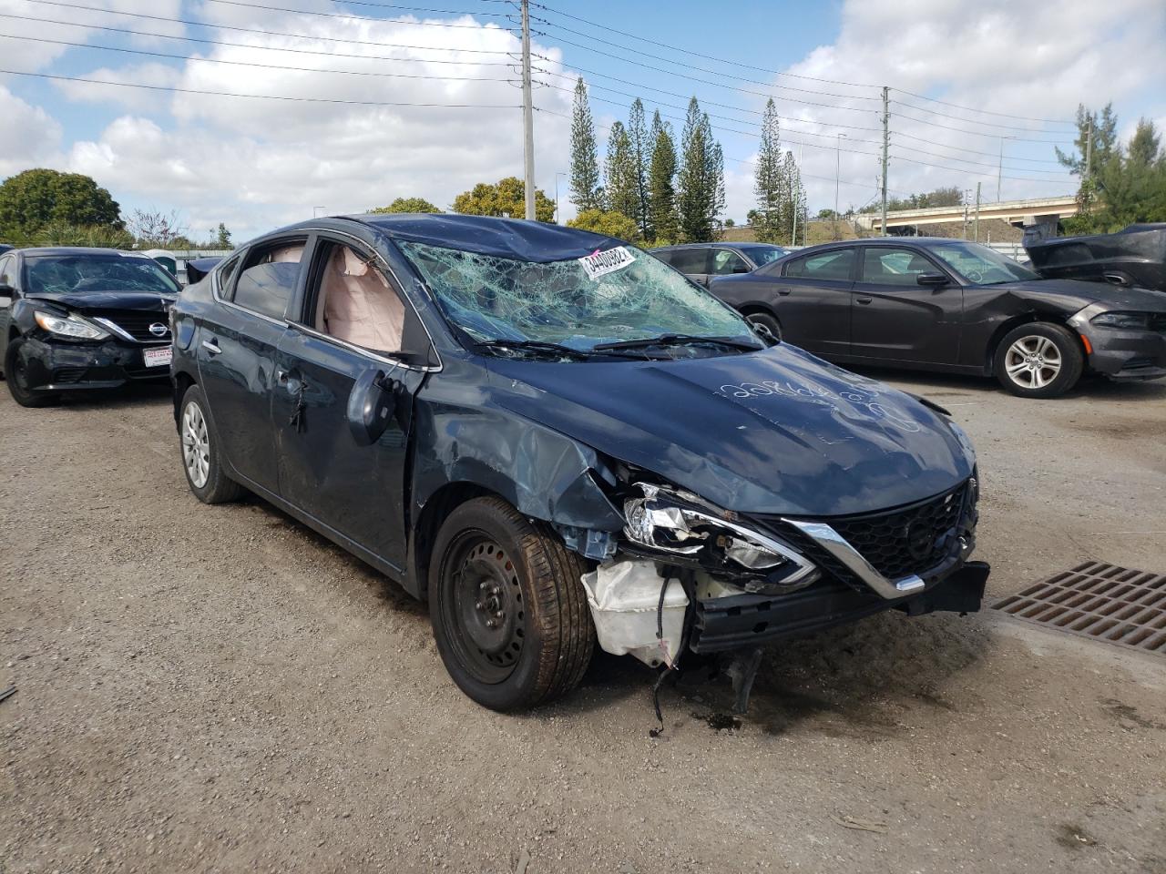 Photo 1 from auction – 2017 NISSAN SENTRA S with VIN 3N1AB7AP1HY356187