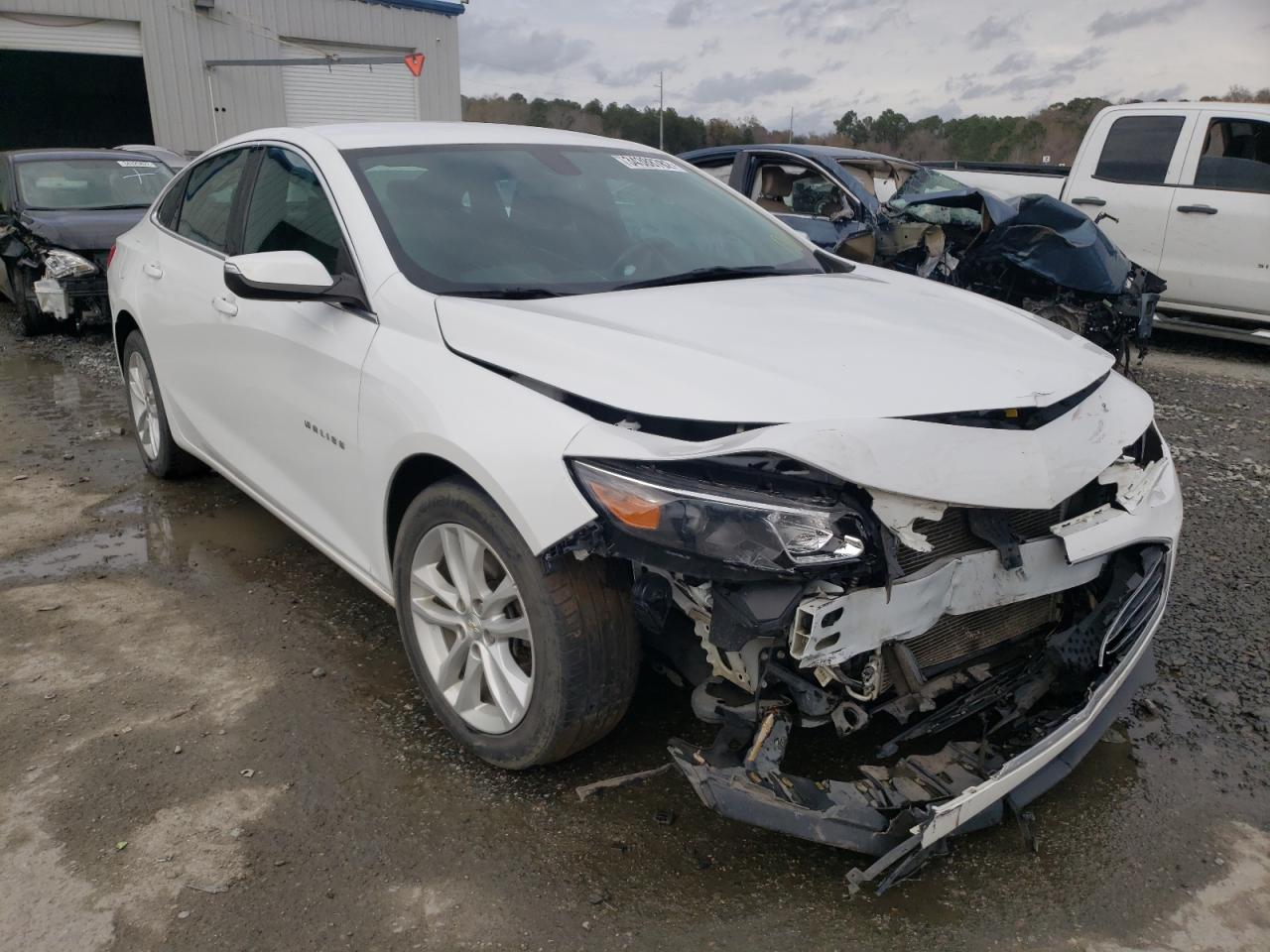 CHEVROLET MALIBU LT 2018 with VIN 1G1ZD5ST0JF124597 - Photo from auction