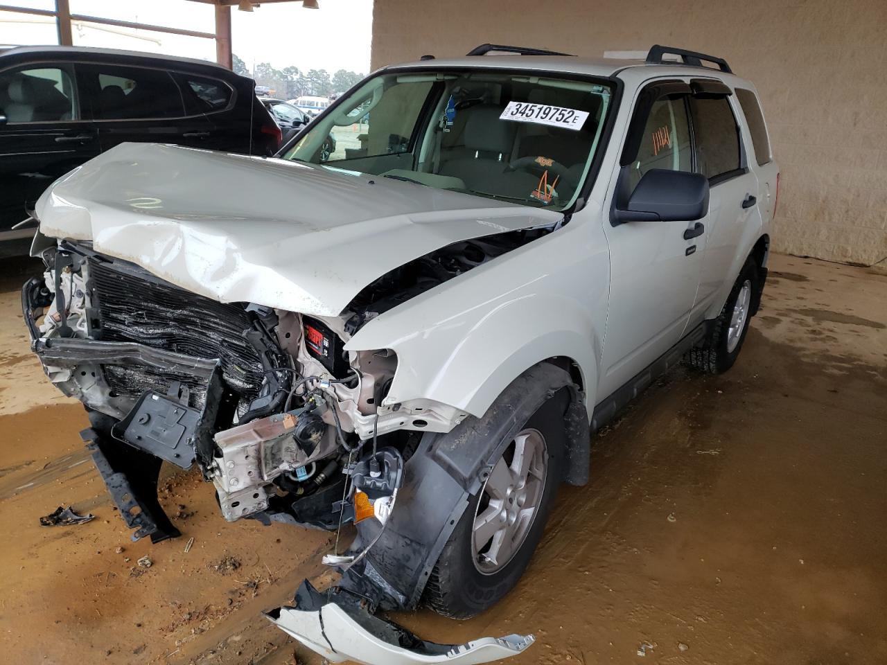 Photo 2 from auction – 2009 FORD ESCAPE XLT with VIN 1FMCU03G89KA12839