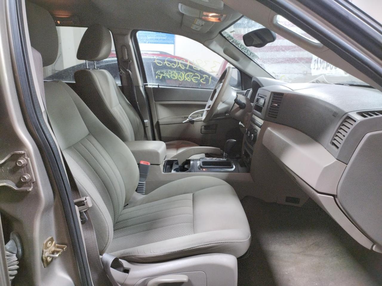 Photo 5 from auction – 2006 JEEP GRAND CHER with VIN 1J4GR48K66C277447