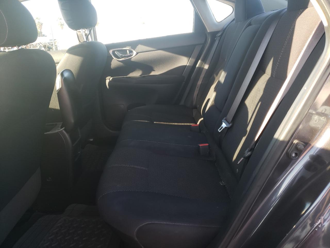 Photo 6 from auction – 2014 NISSAN SENTRA S with VIN 3N1AB7AP5EL689145