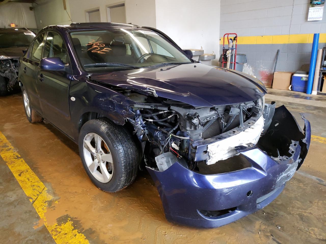 Photo 9 from auction – 2004 MAZDA 3 I with VIN JM1BK32F941198356