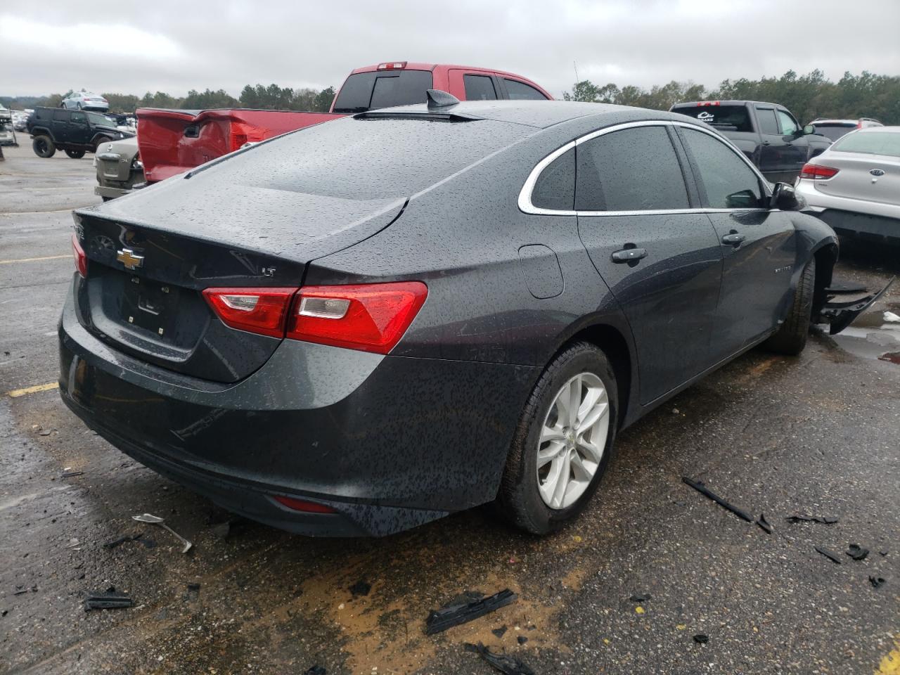 Photo 4 from auction – 2016 CHEVROLET MALIBU LT with VIN 1G1ZE5ST3GF231343