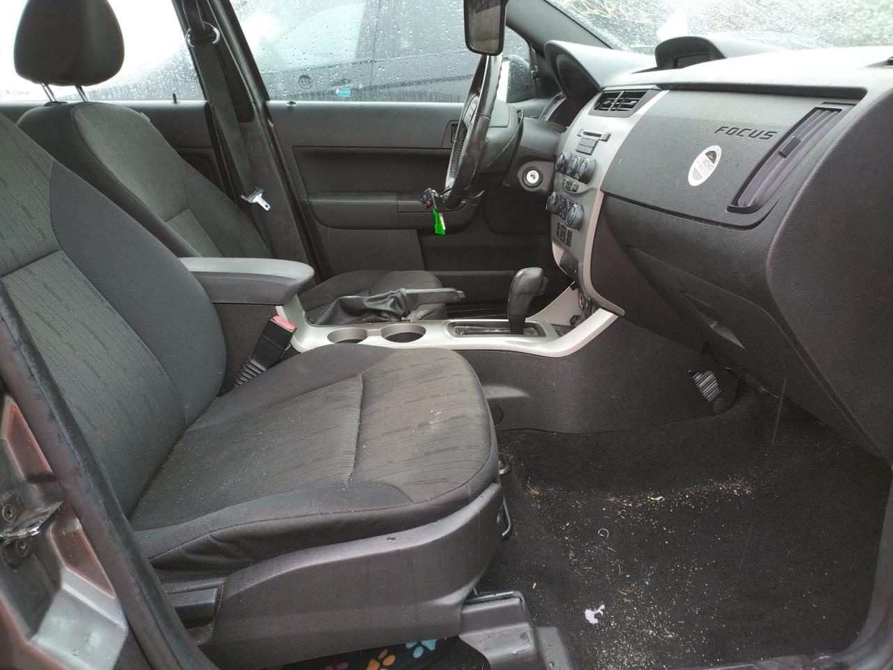 Photo 5 from auction – 2011 FORD FOCUS SE with VIN 1FAHP3FN1BW199617